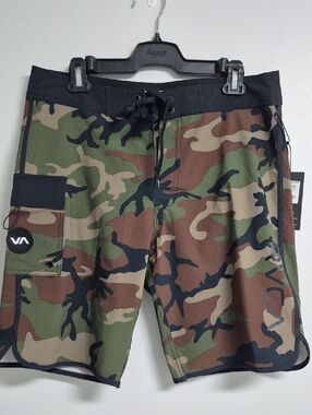 RVCA Men's Vintage Green Camouflage Board Shorts - Green, Brown, Black Size 32